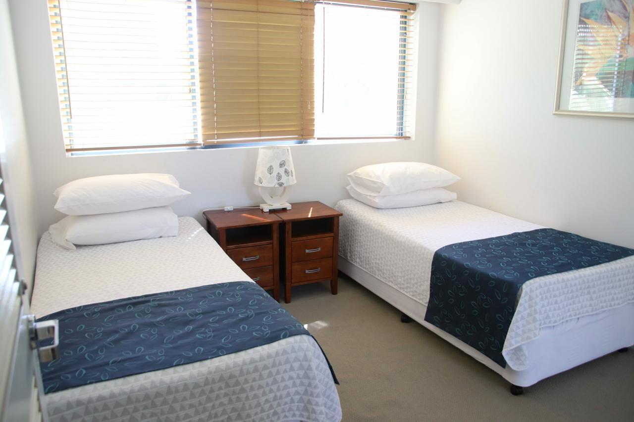 181 The Esplanade 4*